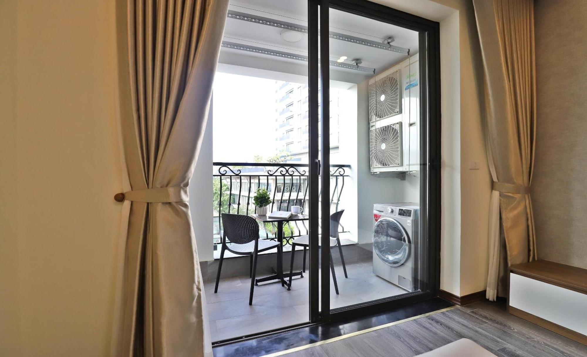 Luxe Paradise Suites Tay Ho Hanoi Bagian luar foto