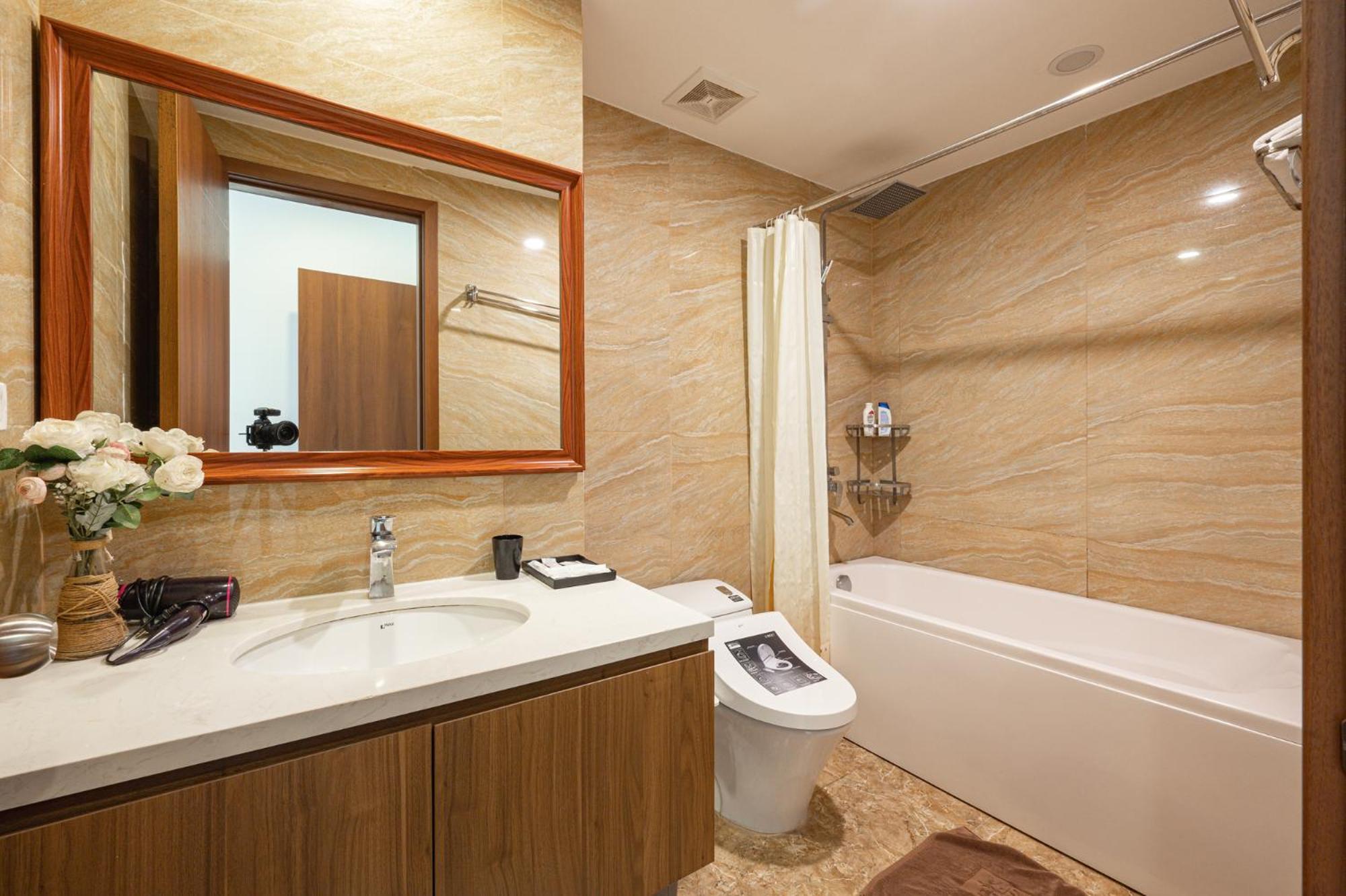 Luxe Paradise Suites Tay Ho Hanoi Bagian luar foto