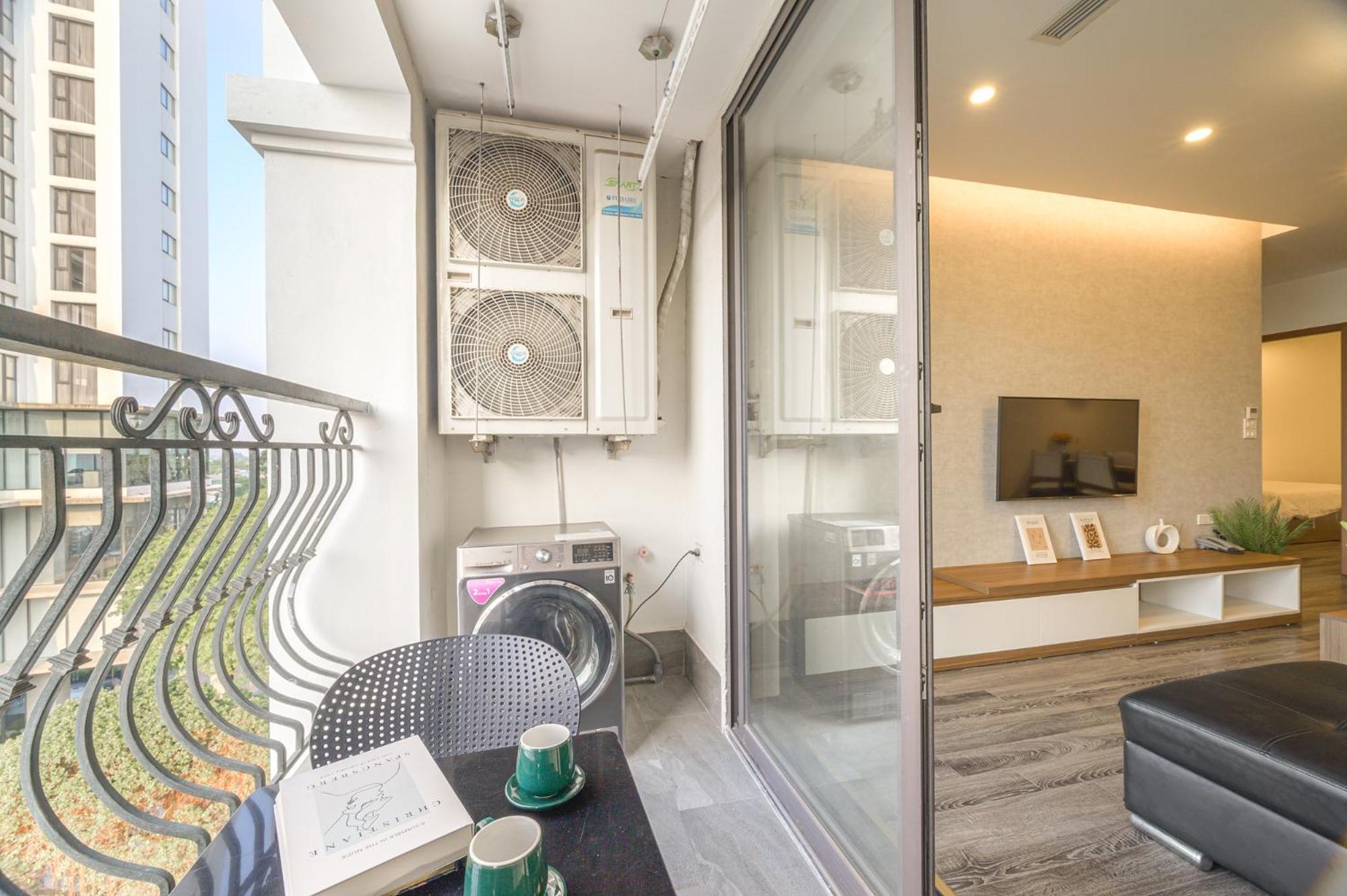Luxe Paradise Suites Tay Ho Hanoi Bagian luar foto